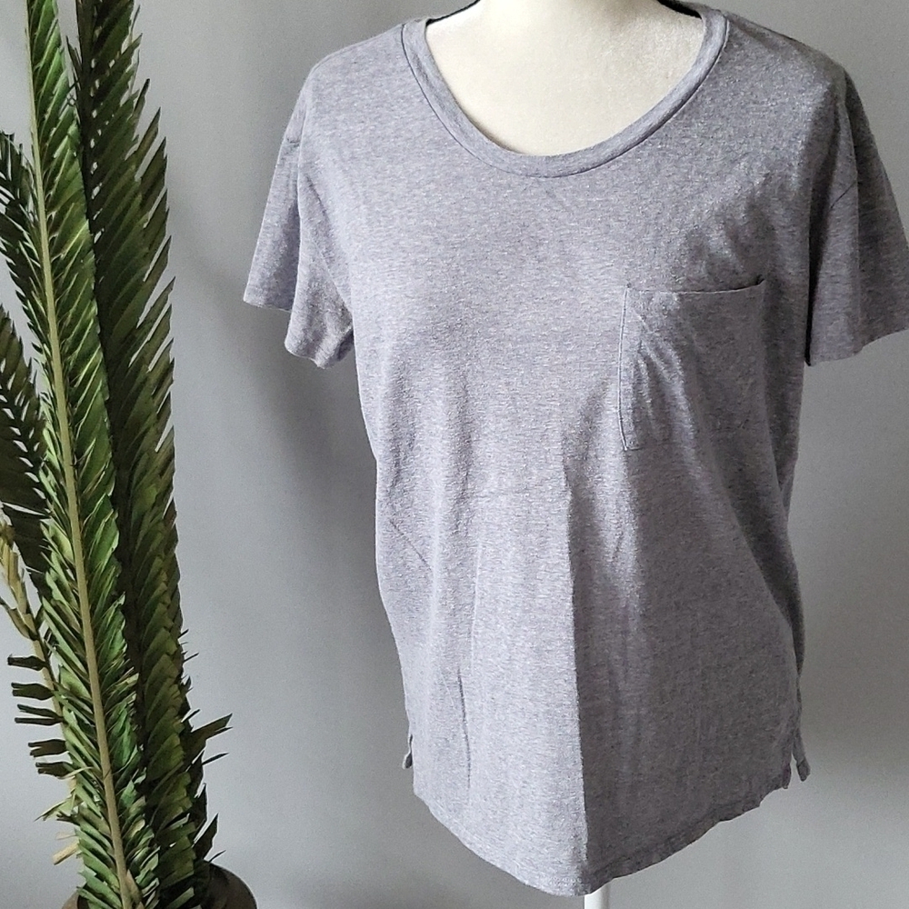 *PRICE DROP*
Arizona Jean Co. heather gray short sleeve tee